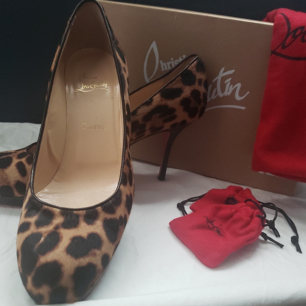 EUC Louboutin Pony hair heels